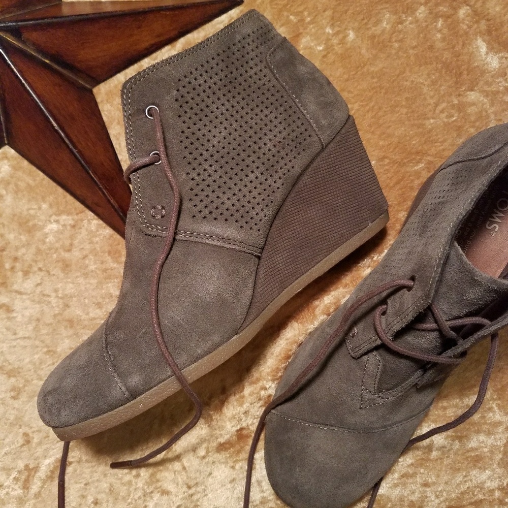 Tom's desert wedge